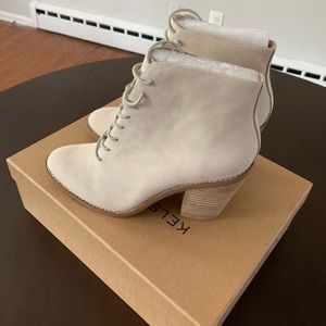 Kelsi Dagger Jenson ivory boots